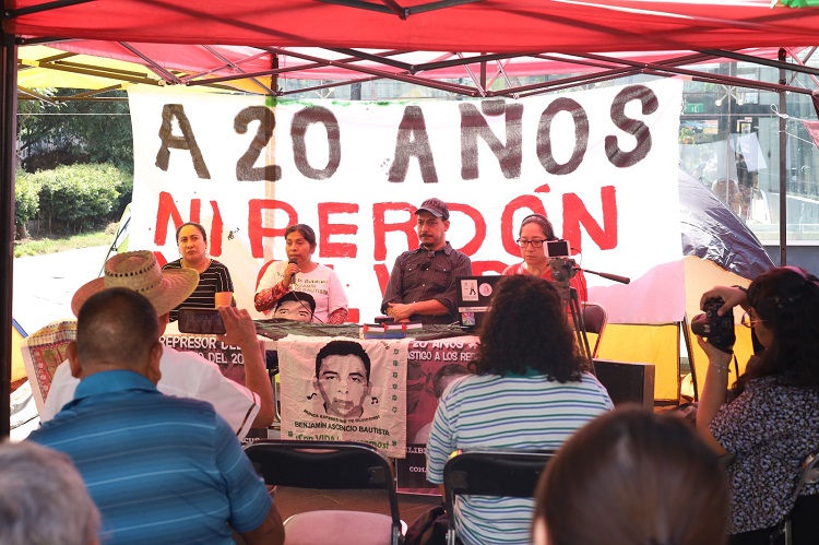 MOVILIZACIÓN. Además del juicio popular, víctimas de los actos de represión del 28 de mayo de 2004 realizaron una marcha. (Foto: Michelle Vázquez) 